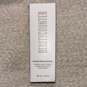 Beautycounter Countercontrol Matte Toner in White
